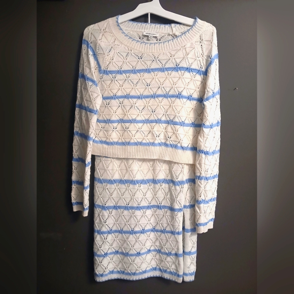 FRESHMAN Womens White and Blue Knit Sweater Dress